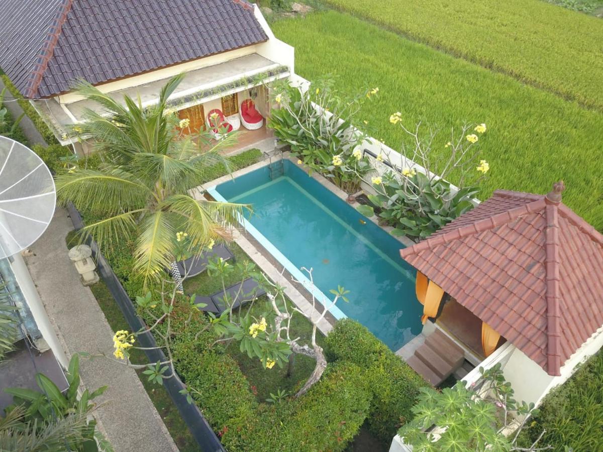 Rosseno Villa Yogyakarta Exterior photo