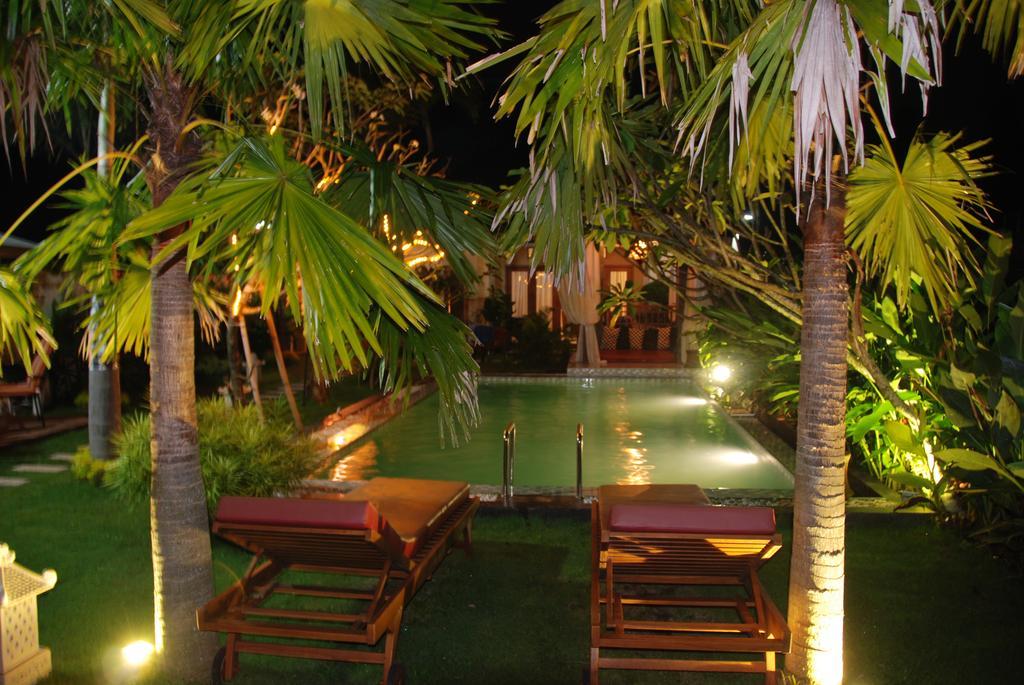 Rosseno Villa Yogyakarta Exterior photo