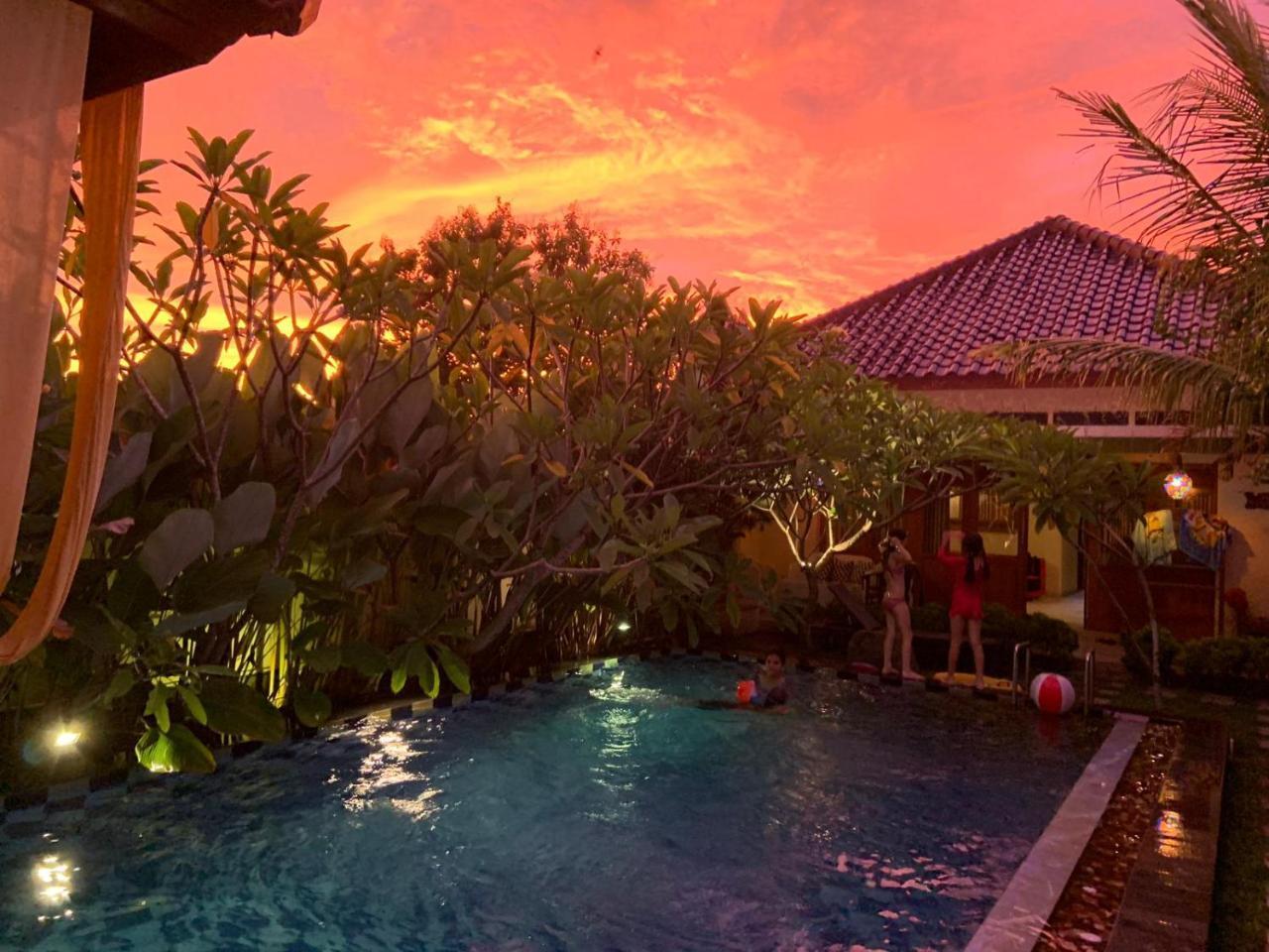 Rosseno Villa Yogyakarta Exterior photo